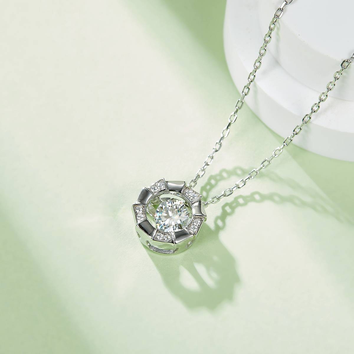 Dynamic Medusa S925 Silver Plated Platinum Moissanite Necklace 50 Points D-Class